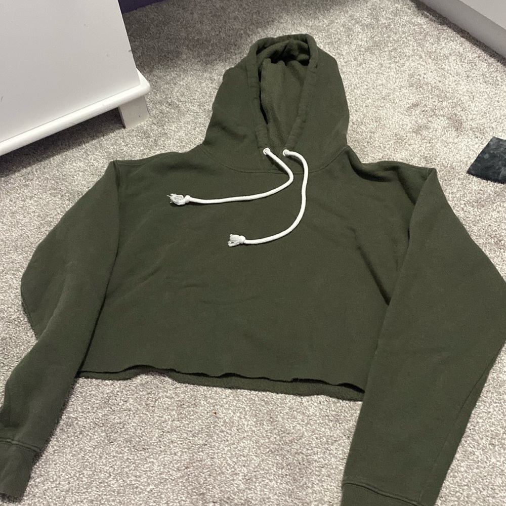 Army green cropped hoodie